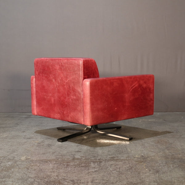Poltrona Frau Kennedee Red Chair by Jean - Marie Massaud @ REHAUS