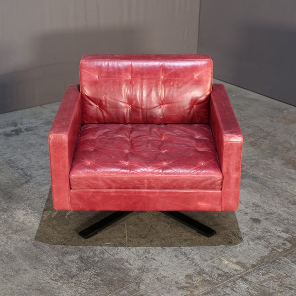 Poltrona Frau Kennedee Red Chair by Jean - Marie Massaud @ REHAUS