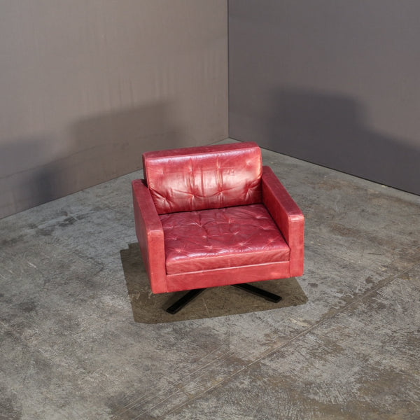 Poltrona Frau Kennedee Red Chair by Jean - Marie Massaud @ REHAUS