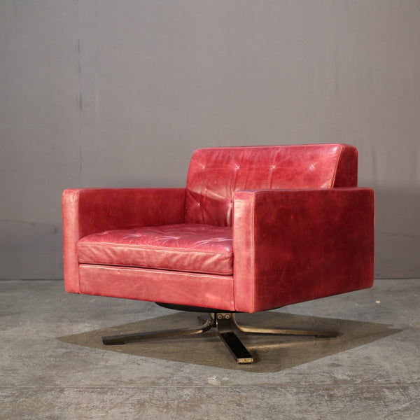 Poltrona Frau Kennedee Red Chair by Jean - Marie Massaud @ REHAUS