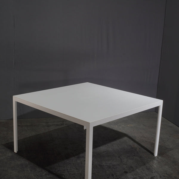 Porro Fractal Square Table in White Corian - REHAUS - Porro