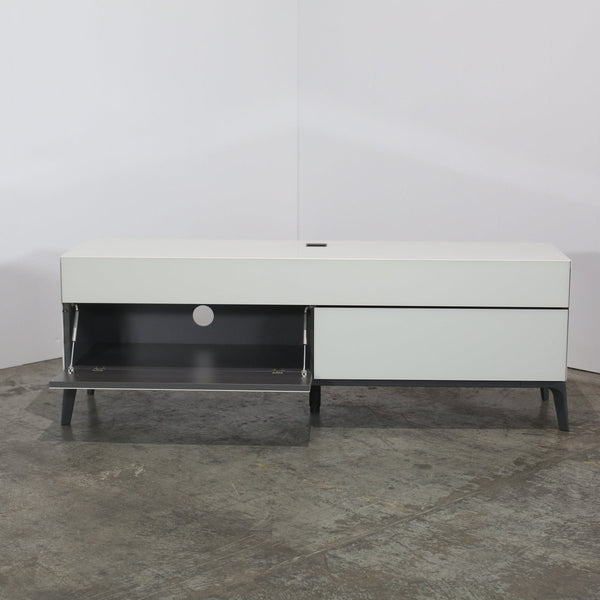 Roche Bobois Globo TV Unit @ REHAUS
