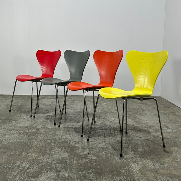Series 7 Dining Chairs by Fritz Hansen, Set of Four @ REHAUS