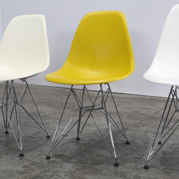 Vitra DSR Eames Plastic Side Chairs, Set of Five @ REHAUS