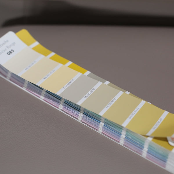 Vitra Soft Pad EA217 Chair by Charles & Ray Eames @ REHAUS