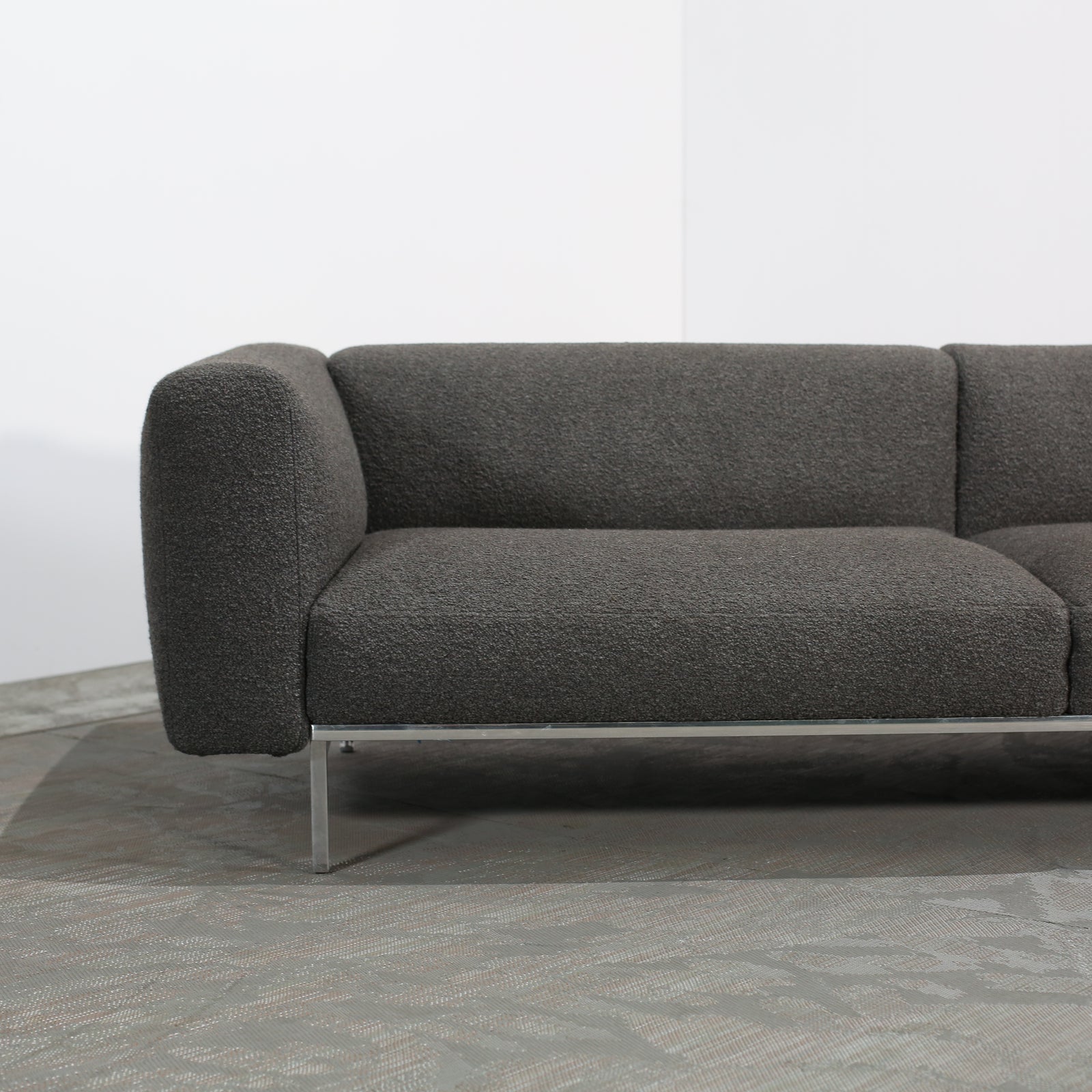 Knoll Matic Compact Sofa by Piero Lissoni