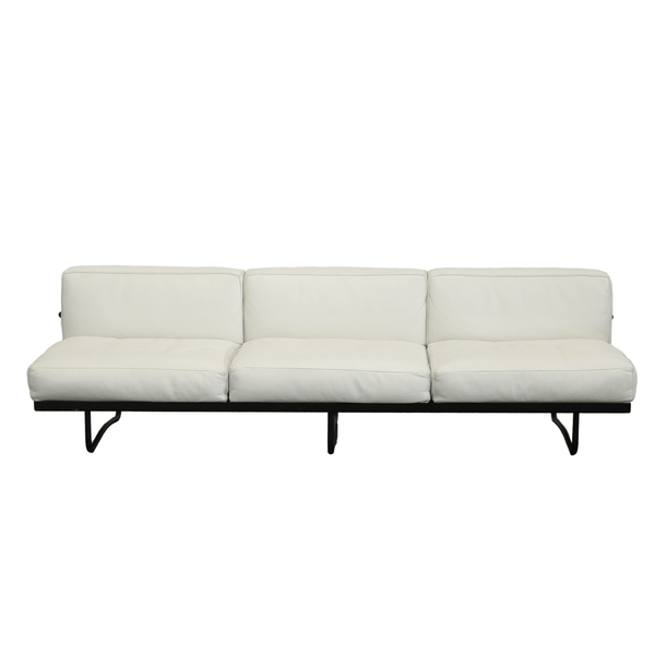 5 Canapé, Appartement Le Corbusier Three Seater in White Leather with Black Frame @ REHAUS