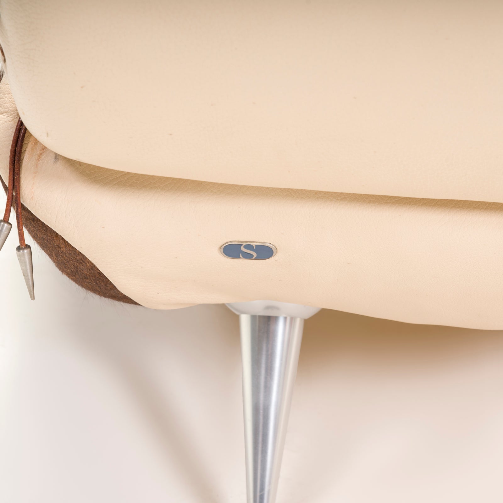 De Sede DS-102 Leather Pony Hide Three Seater Curved Sofa By Mathias Hoffmann