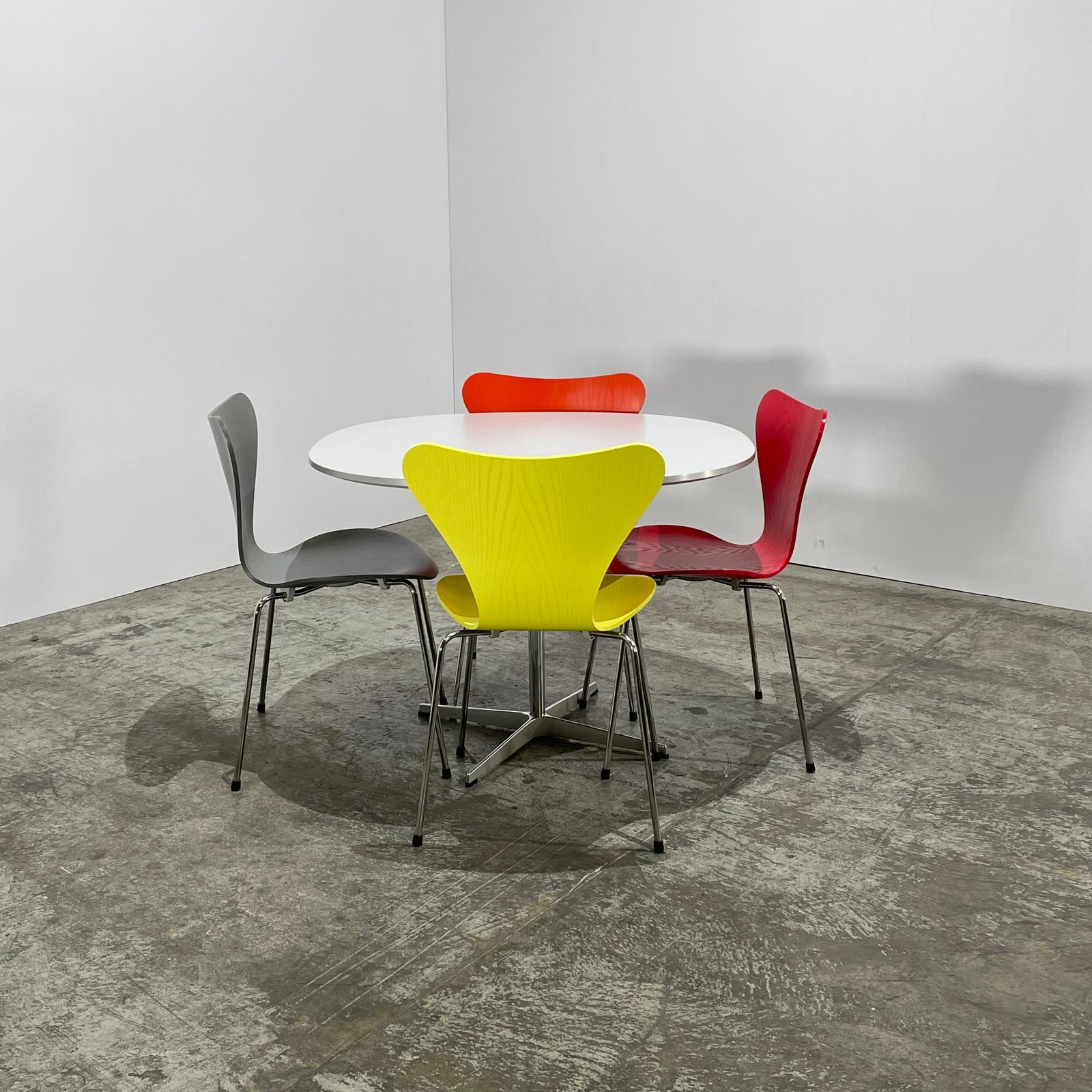 Fritz Hansen Supercircular Pedestal Dining Table by Piet Hein, Bruno Mathsson & Arne Jacobsen