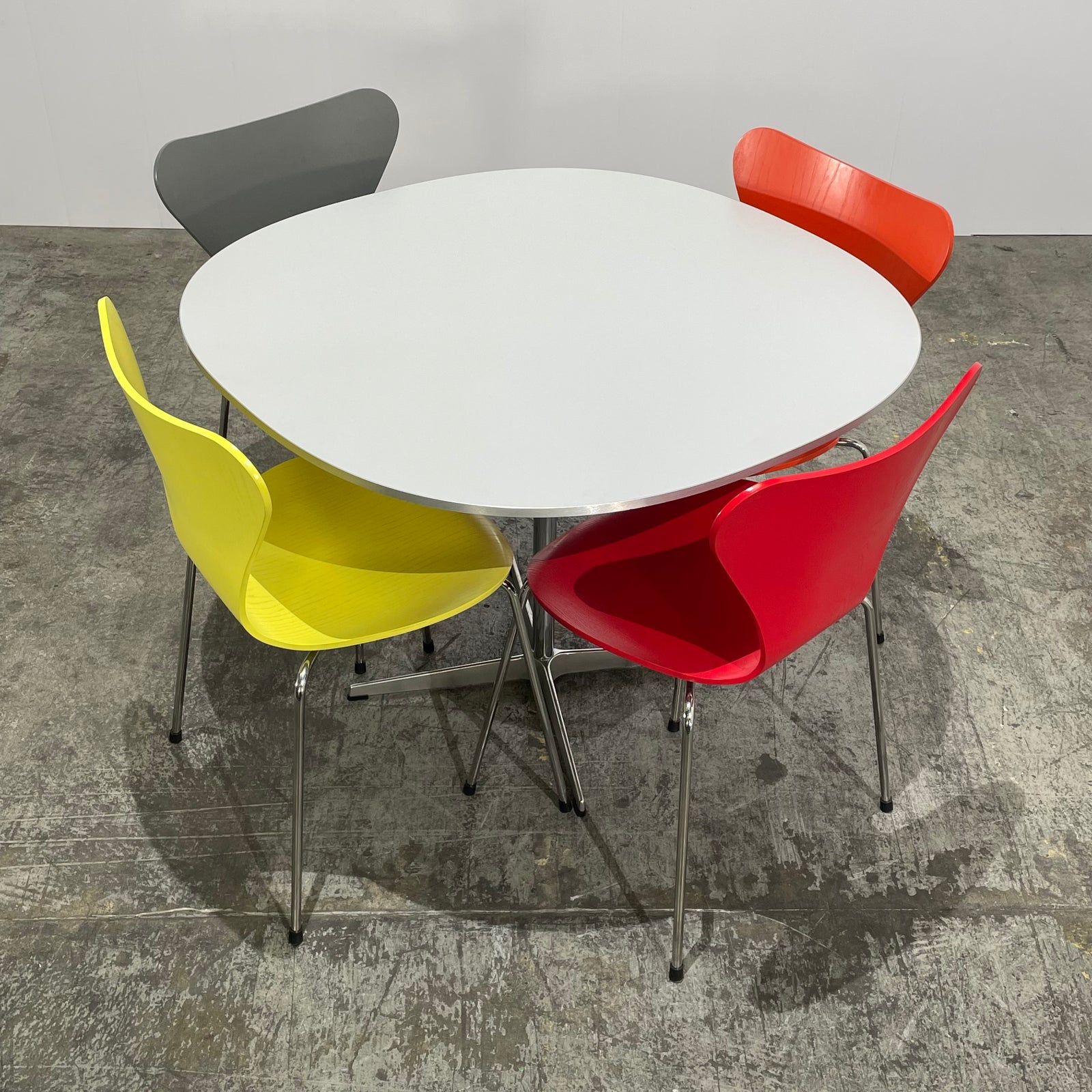 Fritz Hansen Supercircular Pedestal Dining Table by Piet Hein, Bruno Mathsson & Arne Jacobsen