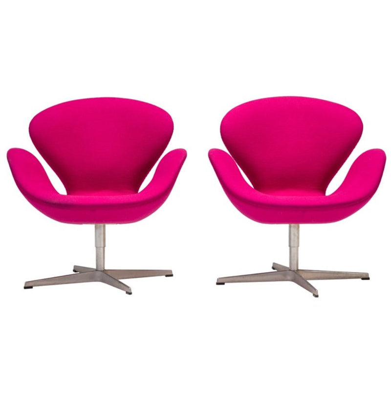 Arne Jacobsen for Fritz Hansen Purple Swan Swivel Armchair, Set of 2 - REHAUS - arne jacobsen