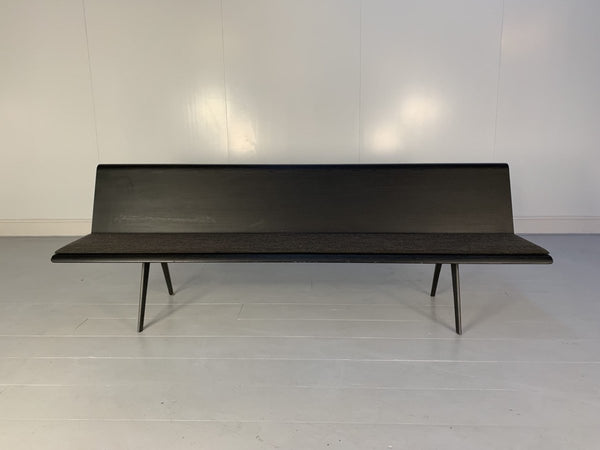 Arper Zinta 4 - Seat Bench Sofa - In Grey Black Fabric @ REHAUS