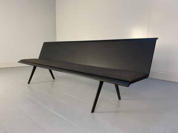 Arper Zinta 4 - Seat Bench Sofa - In Grey Black Fabric @ REHAUS