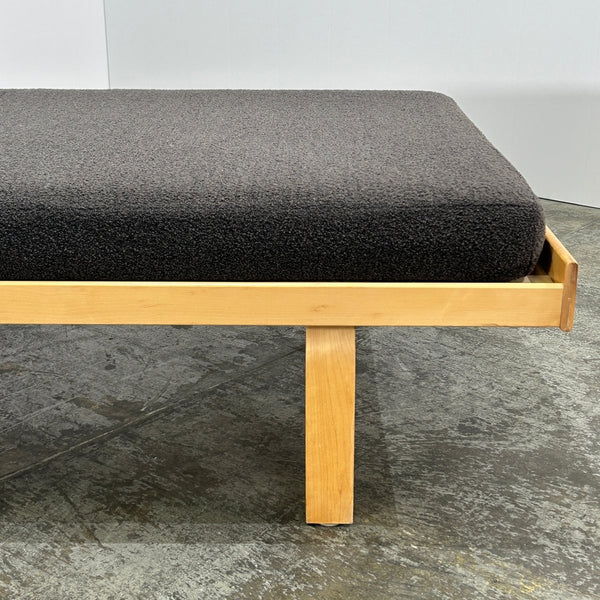 Artek Daybed 710 by Alvar Aalto @ REHAUS