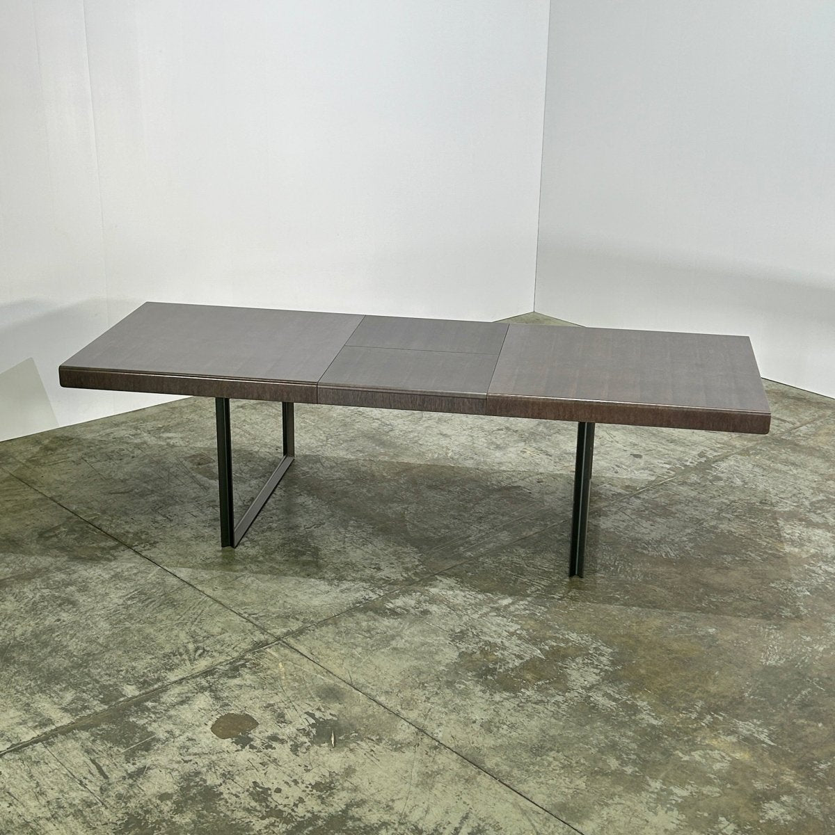 B&B Italia Athos Extending Table by Paolo Piva @ REHAUS