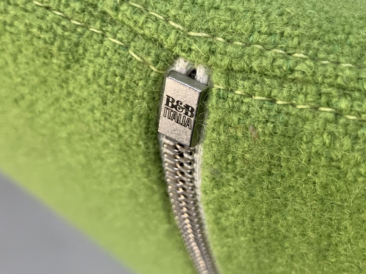 B&B Italia Grande Papilio Armchair - In Green Ego Wool @ REHAUS