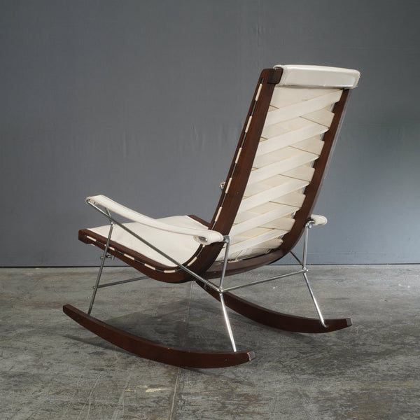 B&B Italia J.J. Rocking Chair by Antonio Citterio @ REHAUS