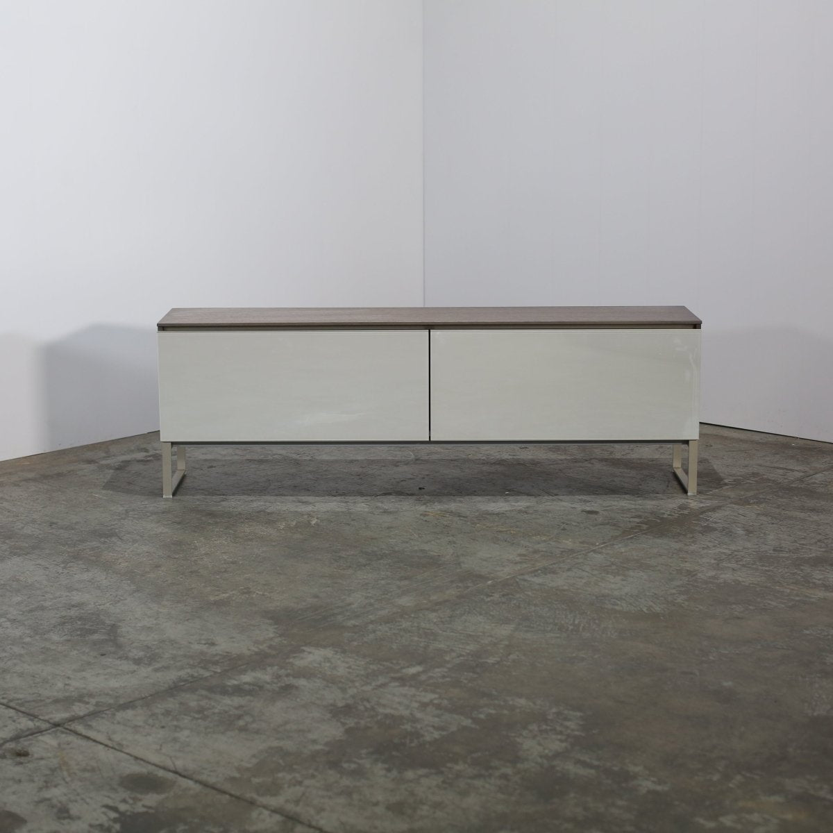 B&B Italia PAB Media Unit by Studio Kairos @ REHAUS