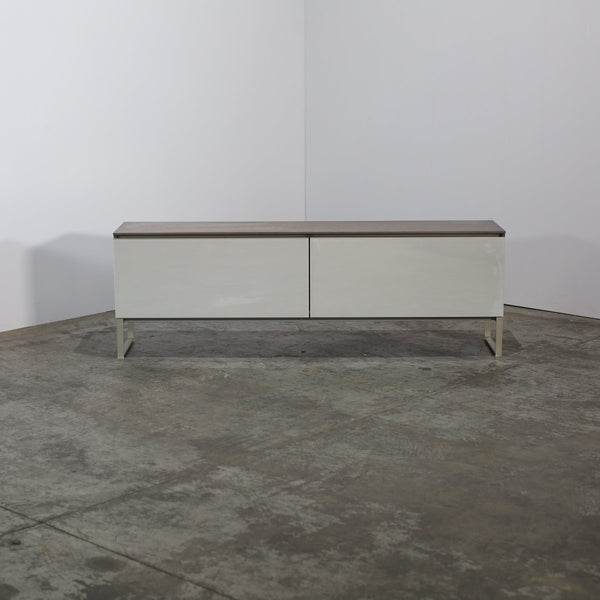 B&B Italia PAB Media Unit by Studio Kairos @ REHAUS