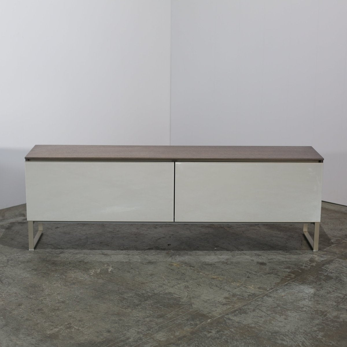 B&B Italia PAB Media Unit by Studio Kairos @ REHAUS