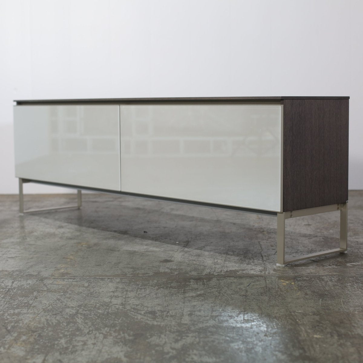 B&B Italia PAB Media Unit by Studio Kairos @ REHAUS