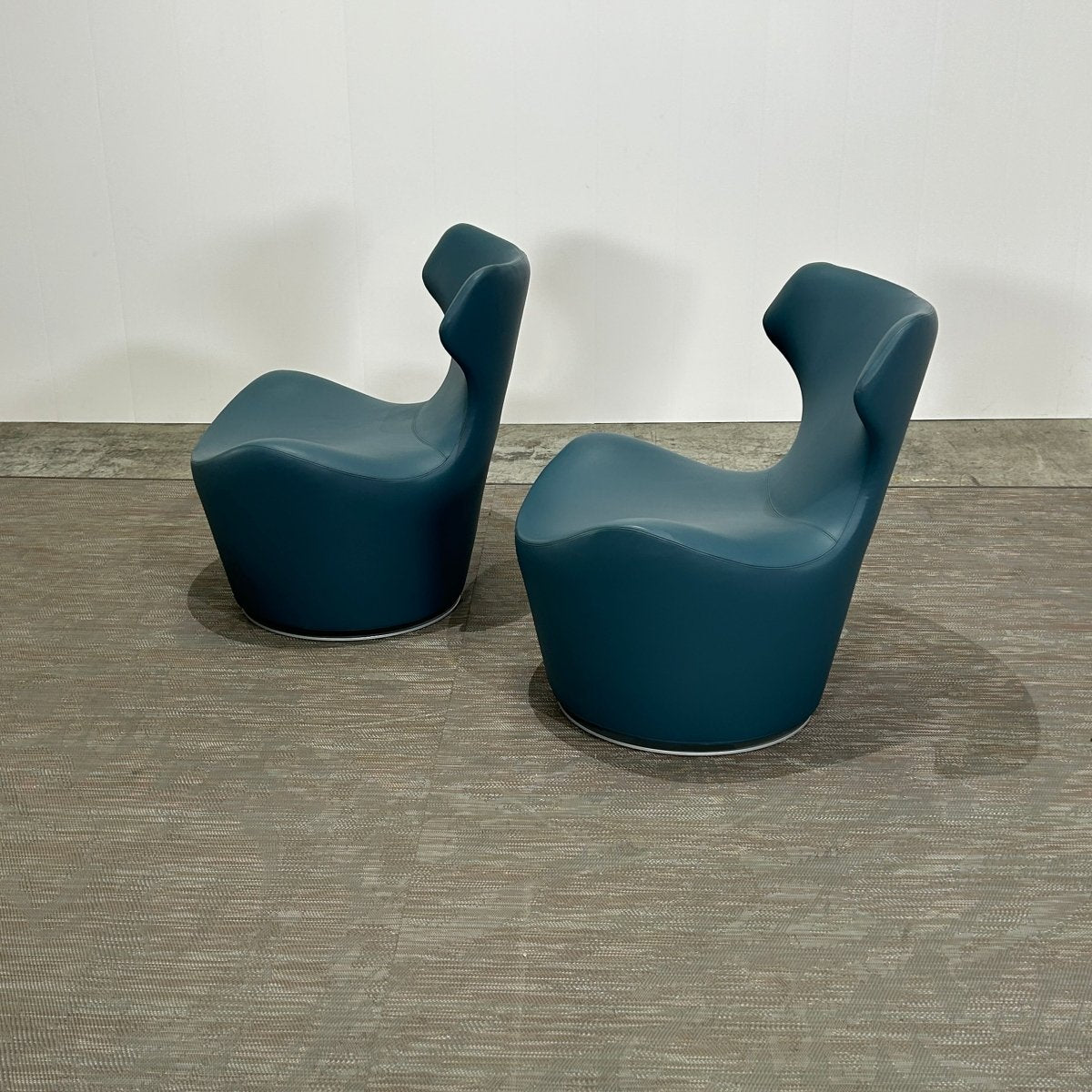 B&B Italia Piccola Papilio Armchairs, Set of Two @ REHAUS