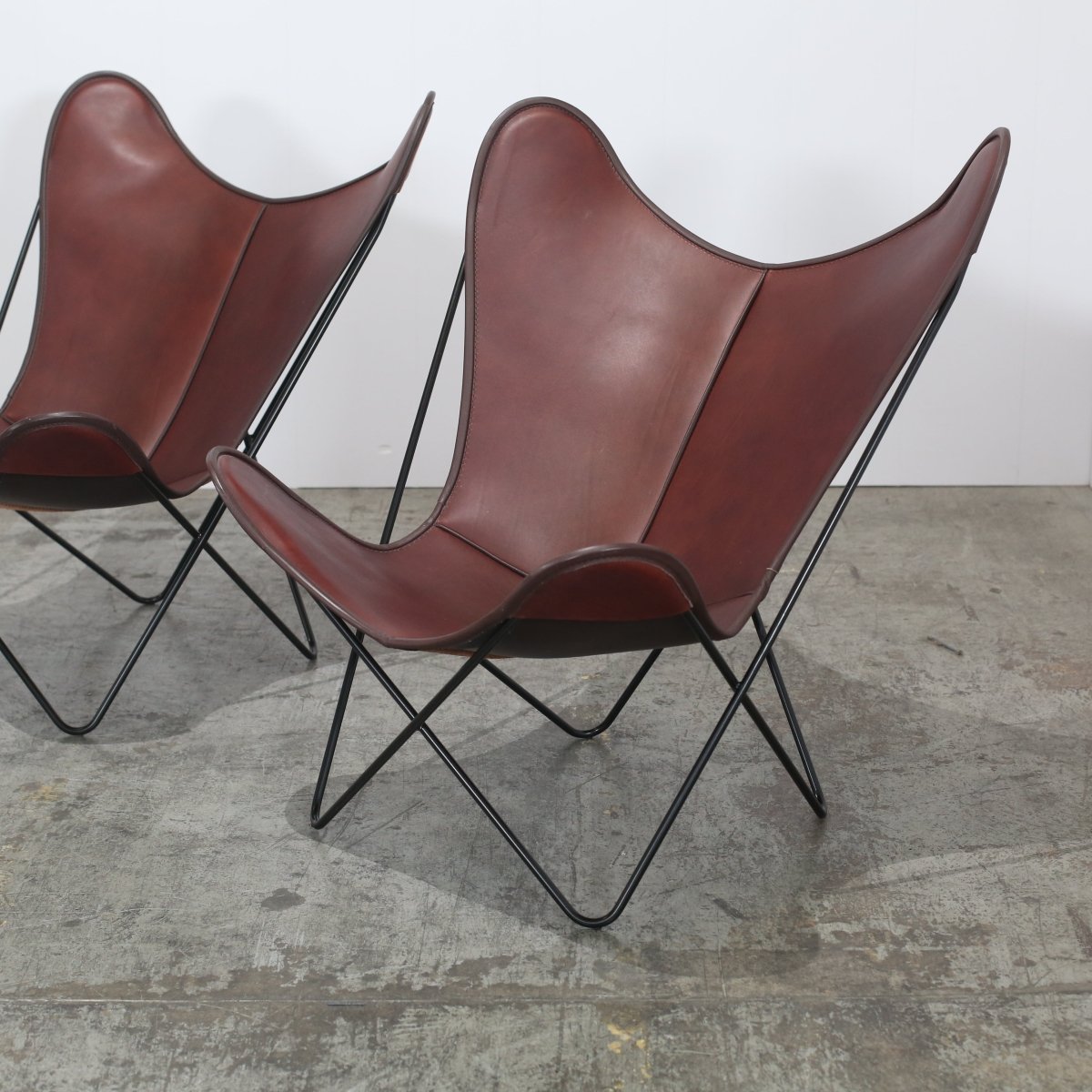 BKF Butterfly Chairs by Jorge Ferrari Hardoy, Set of Two @ REHAUS