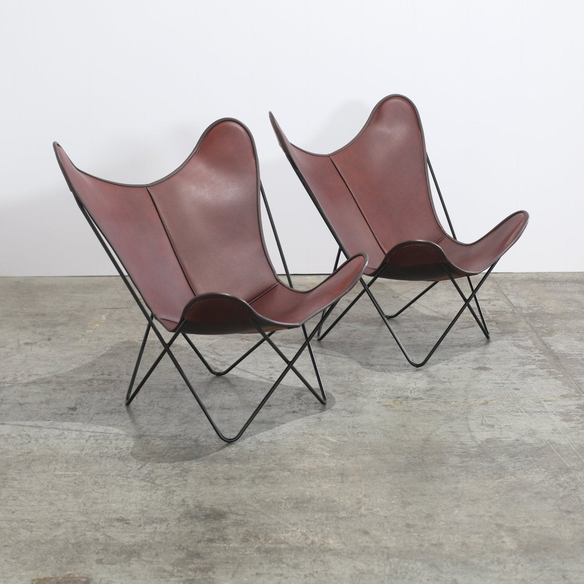 BKF Butterfly Chairs by Jorge Ferrari Hardoy, Set of Two @ REHAUS