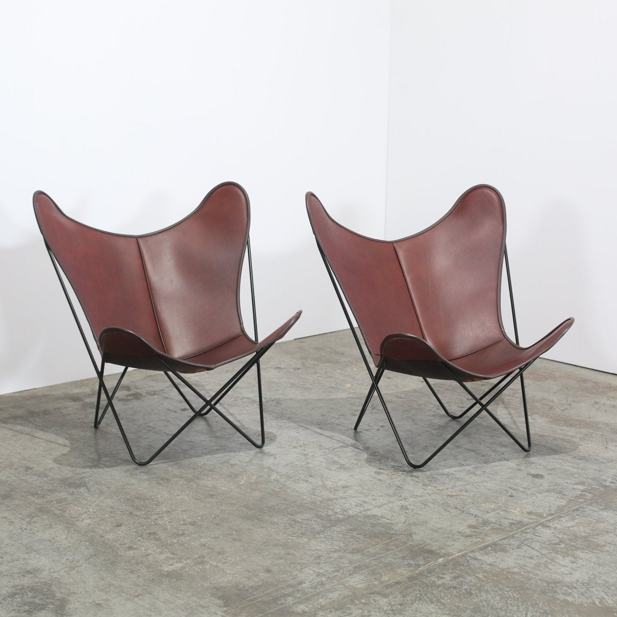 BKF Butterfly Chairs by Jorge Ferrari Hardoy, Set of Two @ REHAUS