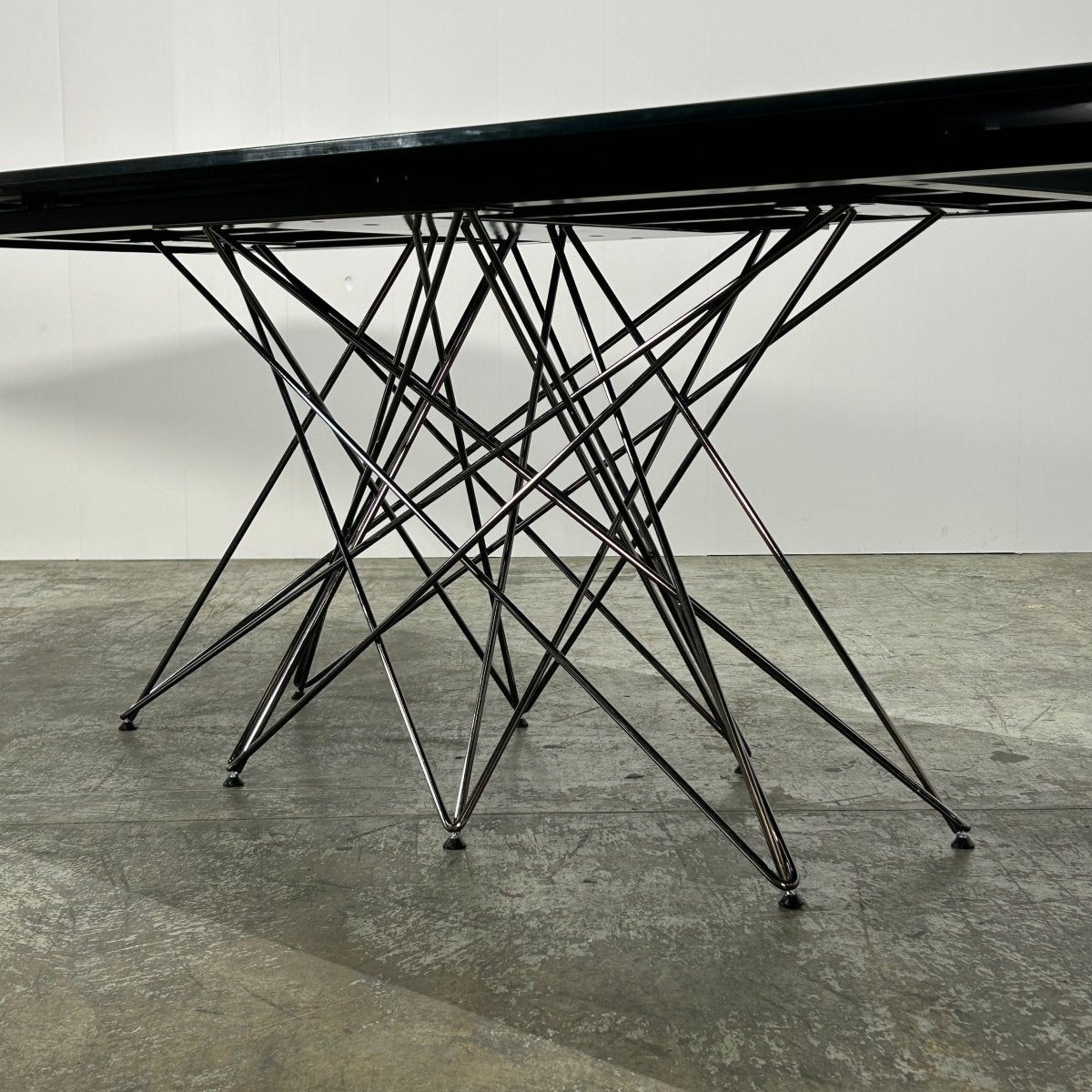 Bonaldo Octa Dining Table @ REHAUS