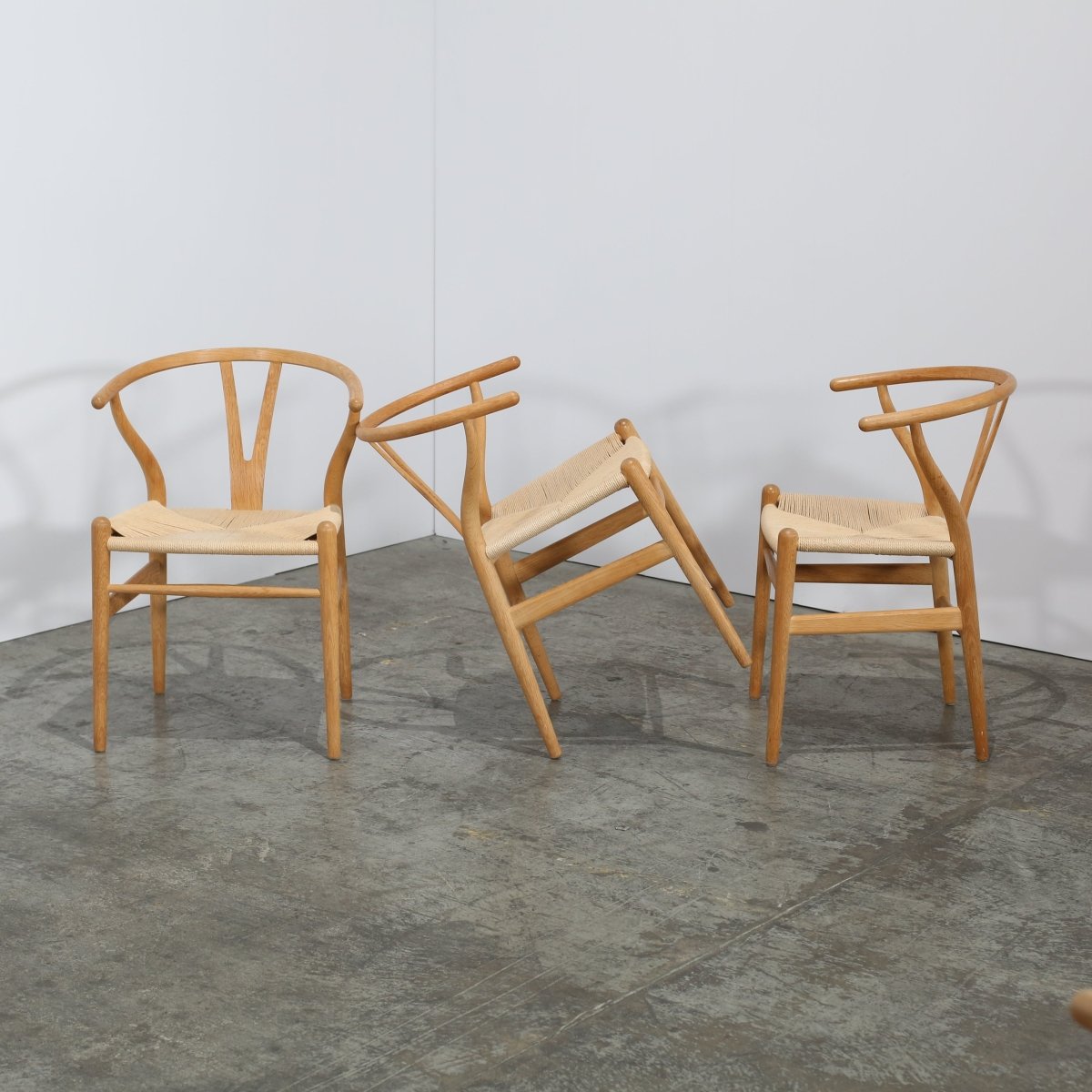 Carl Hansen & Son CH24 Wishbone Chair by Hans Wegner, Set of Six @ REHAUS