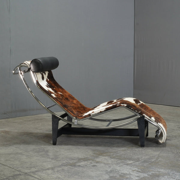 Cassina Cow Hide LC4 Chaise Lounge by Charlotte Perriand, Pierre Jeanneret and Le Corbusier @ REHAUS