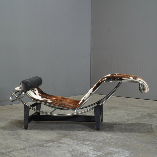 Cassina Cow Hide LC4 Chaise Lounge by Charlotte Perriand, Pierre Jeanneret and Le Corbusier @ REHAUS