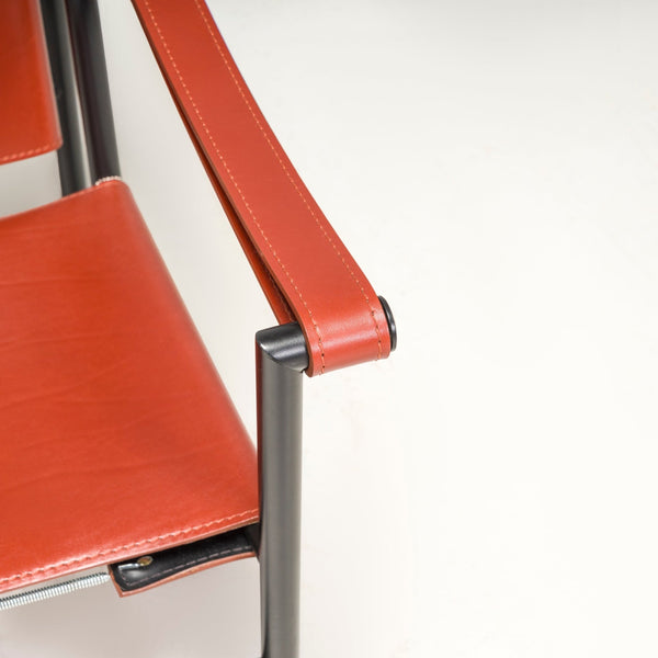 Cassina Le Corbusier, Pierre Jeanneret & Perriand Red Leather LC1 Armchair - REHAUS - Le Corbusier