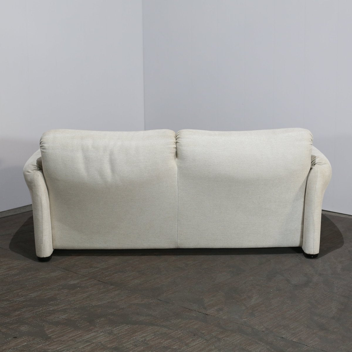 Cassina Maralunga Sofa @ REHAUS