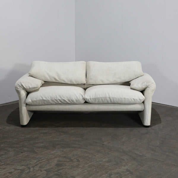 Cassina Maralunga Sofa @ REHAUS