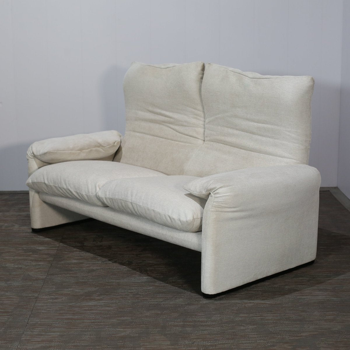 Cassina Maralunga Sofa @ REHAUS