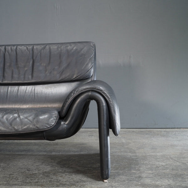 De Sede DS2011 Black Leather Sofa @ REHAUS