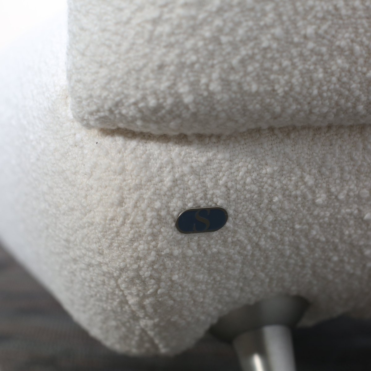 De Sede Reupholstered DS - 102 Shell Sofa @ REHAUS