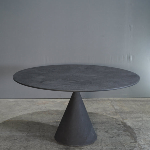 Desalto Clay Dining Table by Marc Krusin @ REHAUS