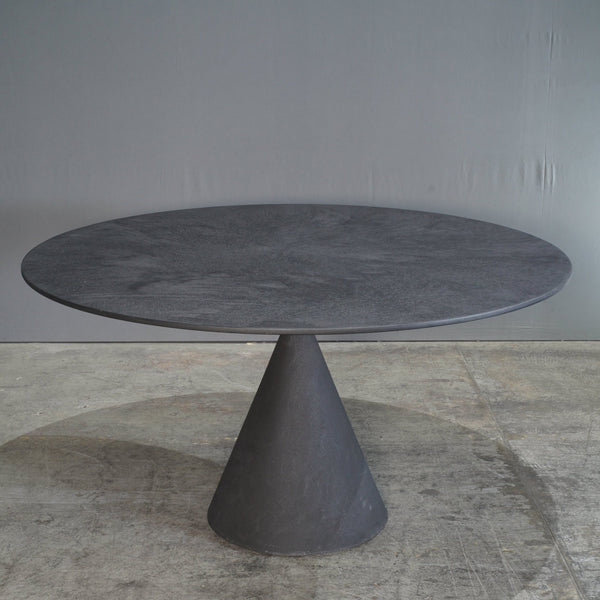 Desalto Clay Dining Table by Marc Krusin @ REHAUS