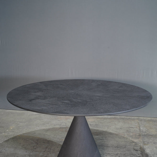 Desalto Clay Dining Table by Marc Krusin @ REHAUS