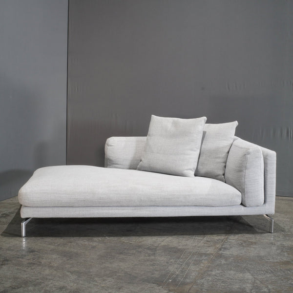 DWR Grey Como Chaise by Giorgio Soressi @ REHAUS