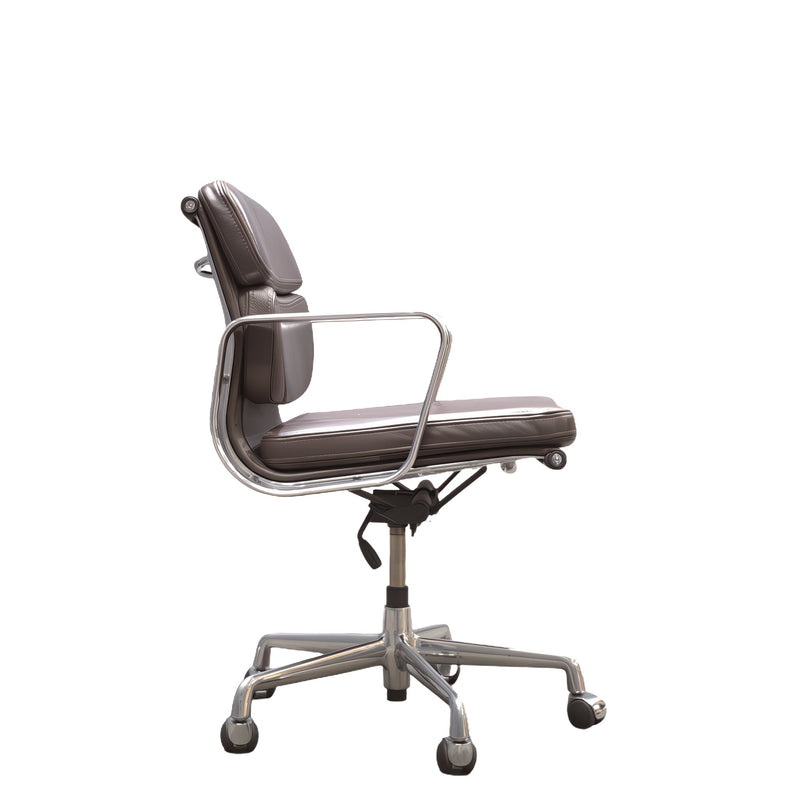 Eames EA 435 Soft Pad Black Leather Office Chair, Low Back by ICF - REHAUS - ICF