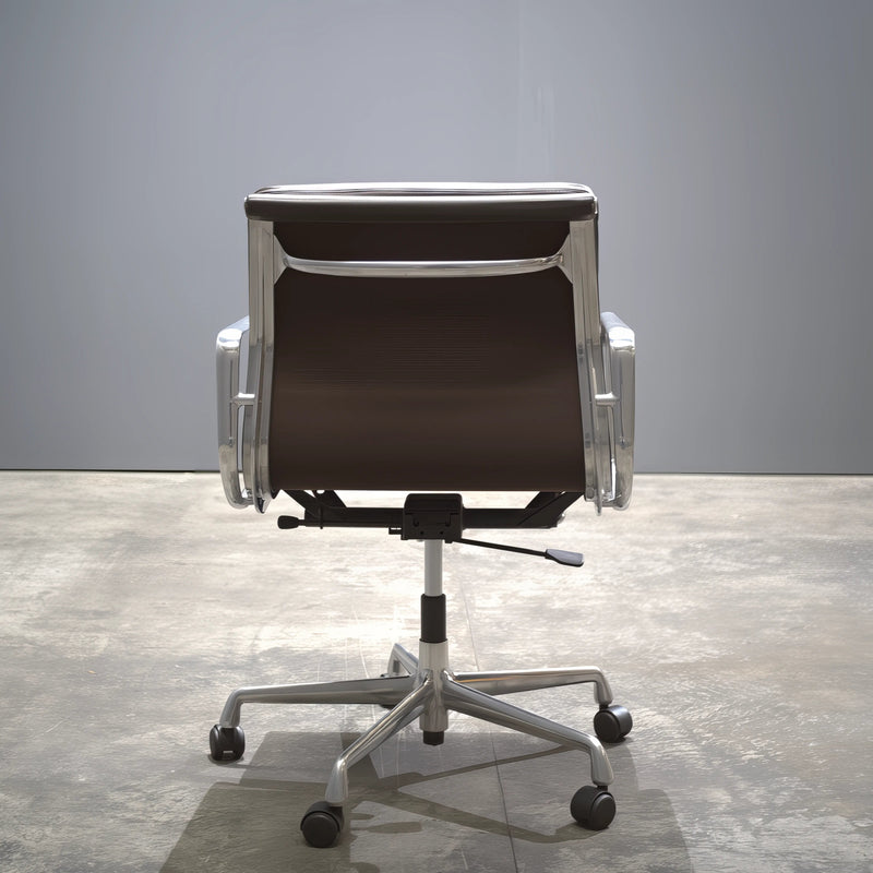 Eames EA 435 Soft Pad Black Leather Office Chair, Low Back by Vitra - REHAUS - Vitra