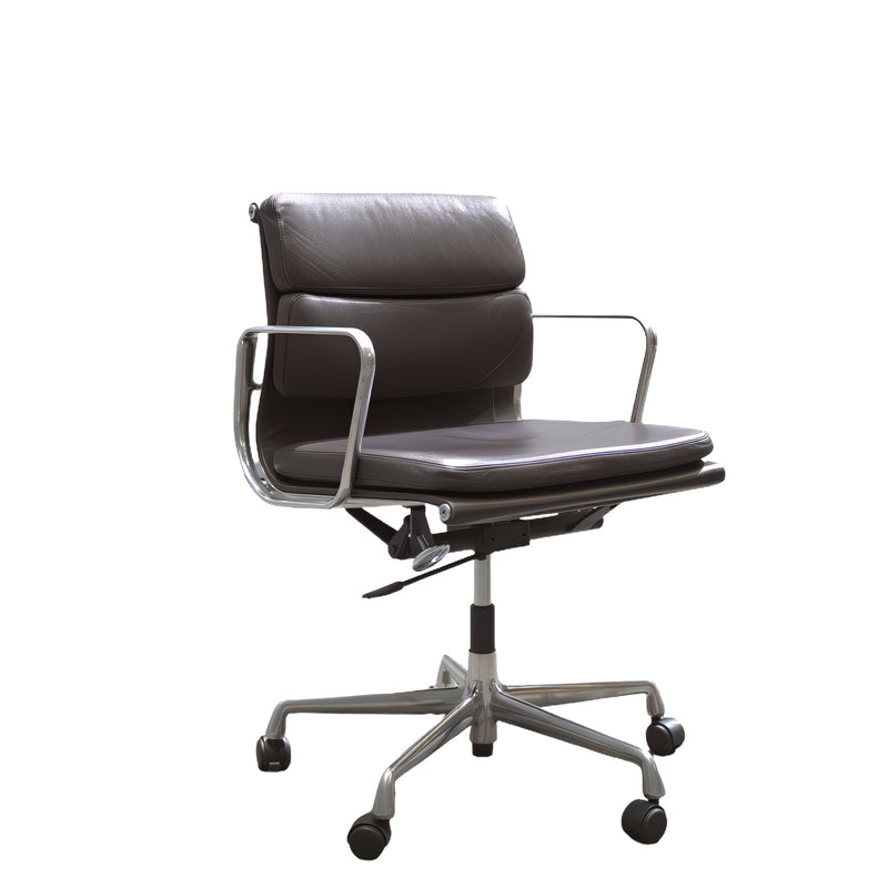 Eames EA 435 Soft Pad Black Leather Office Chair, Low Back by Vitra - REHAUS - Vitra