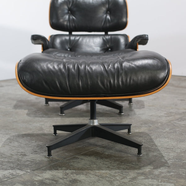 Eames Lounge Chair and Ottoman by Herman Miller @ REHAUS