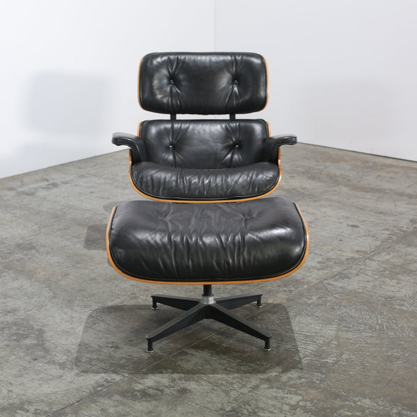 Eames Lounge Chair and Ottoman by Herman Miller @ REHAUS
