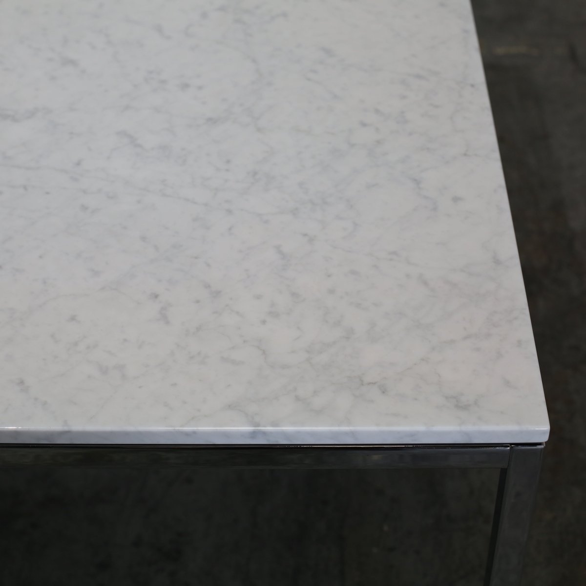 Florence Knoll Dining Table with Marble Top @ REHAUS