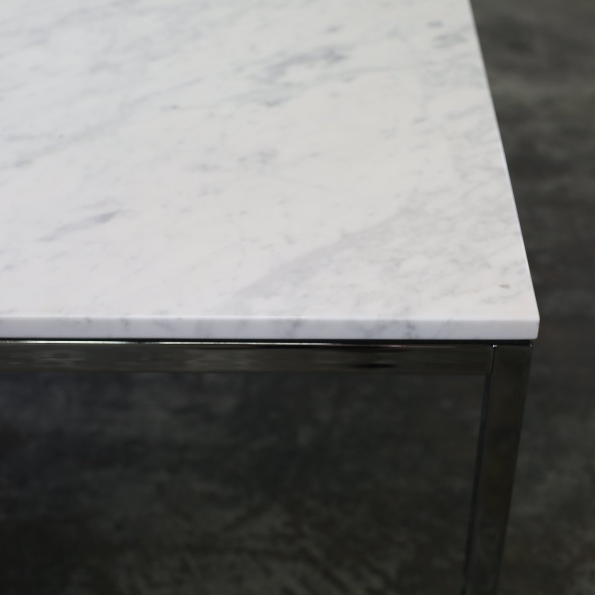 Florence Knoll Dining Table with Marble Top @ REHAUS